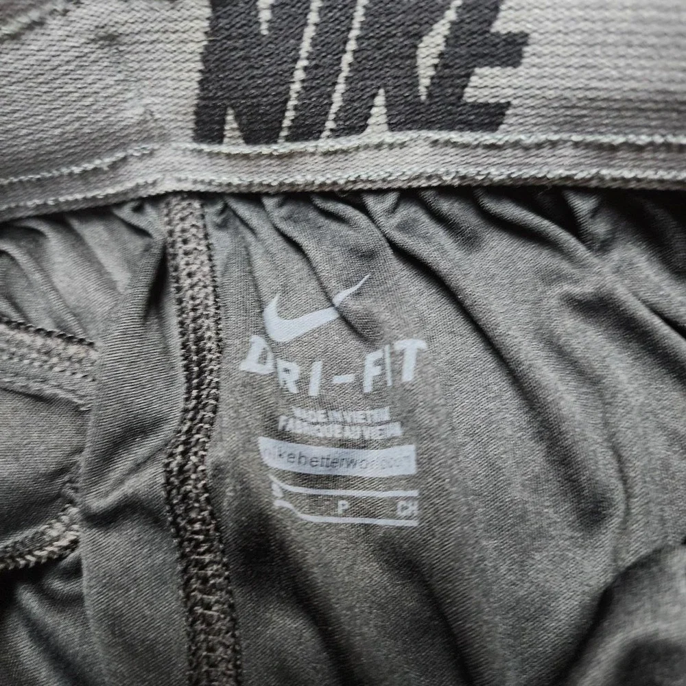 Nike Dri-FIT Mens Athletic Shorts Black Training Gym Running Pockets Size Small‎